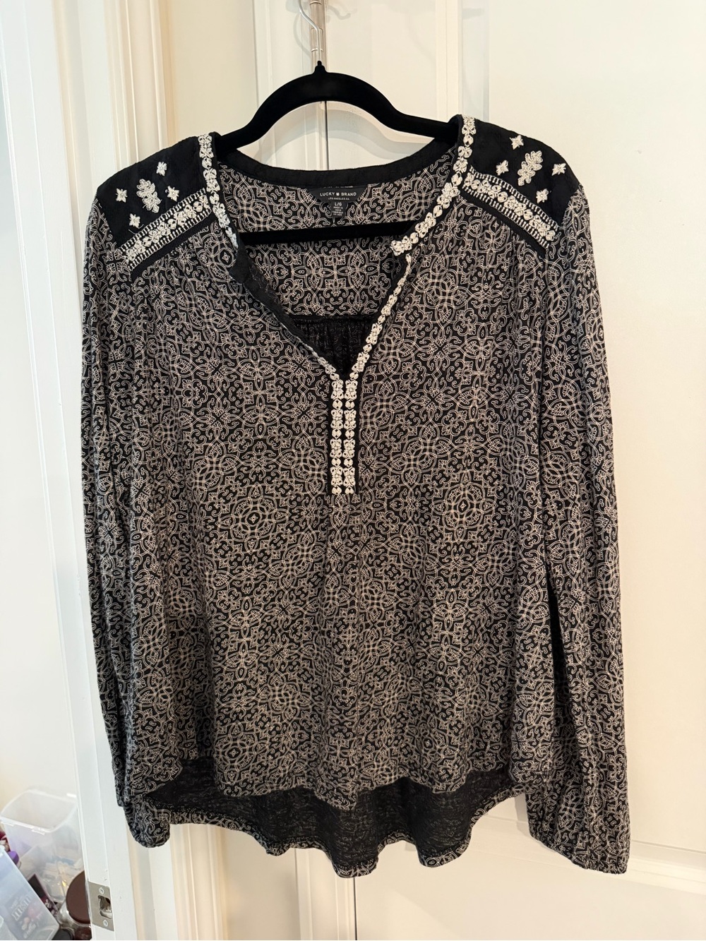 Lucky Brand Black and White Printed Embroidered Long-Sleeve Top